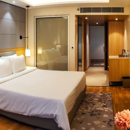 Golden Sarovar Portico Amritsar Exterior photo