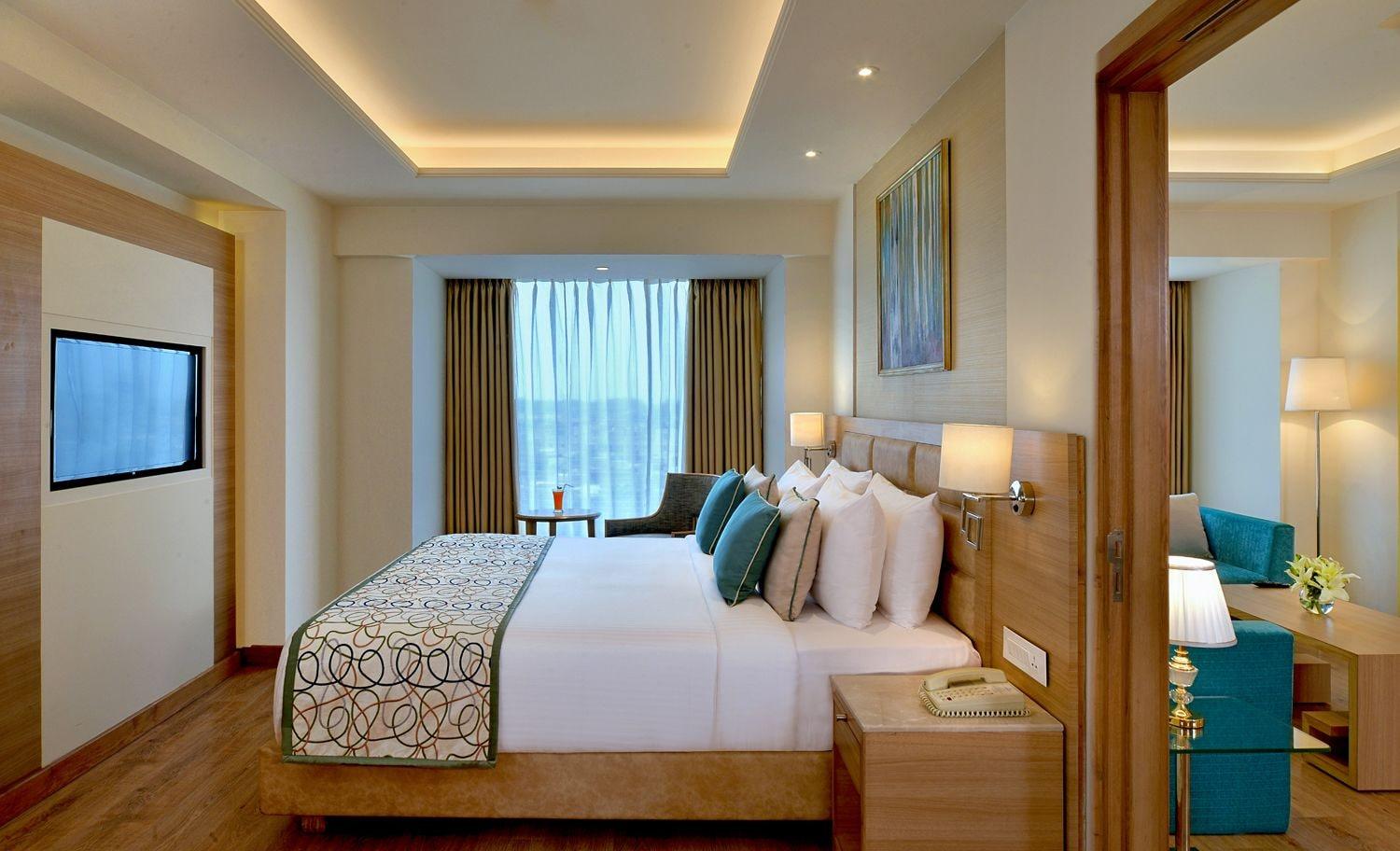 Golden Sarovar Portico Amritsar Exterior photo