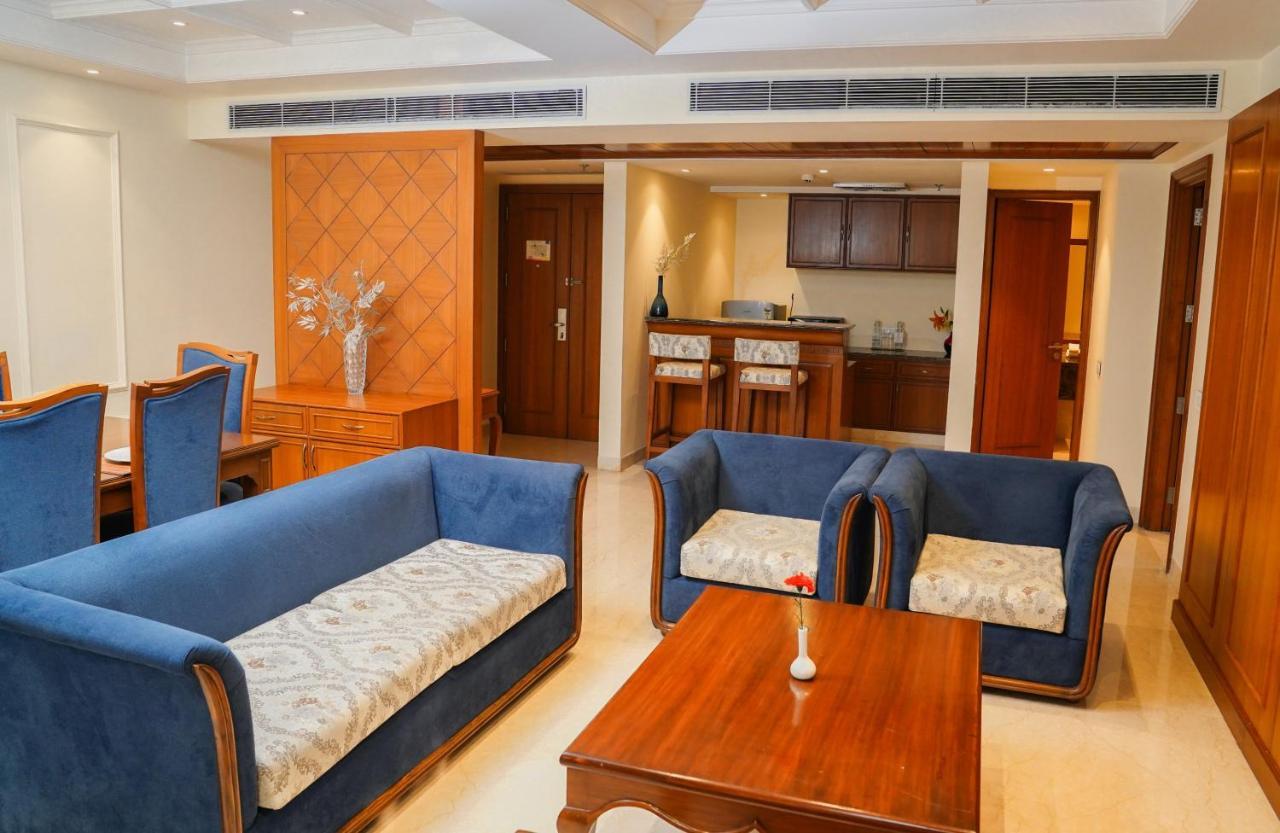 Golden Sarovar Portico Amritsar Exterior photo