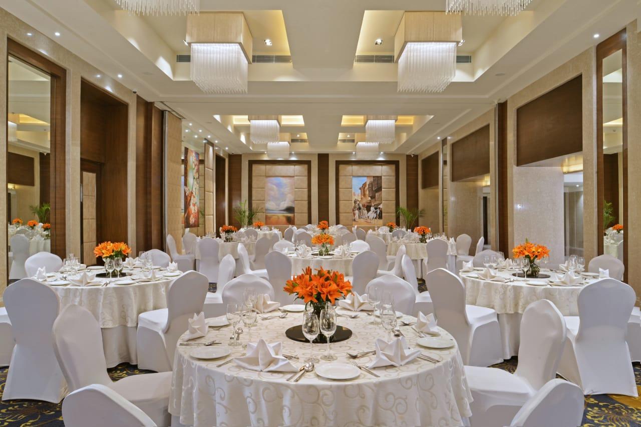 Golden Sarovar Portico Amritsar Exterior photo