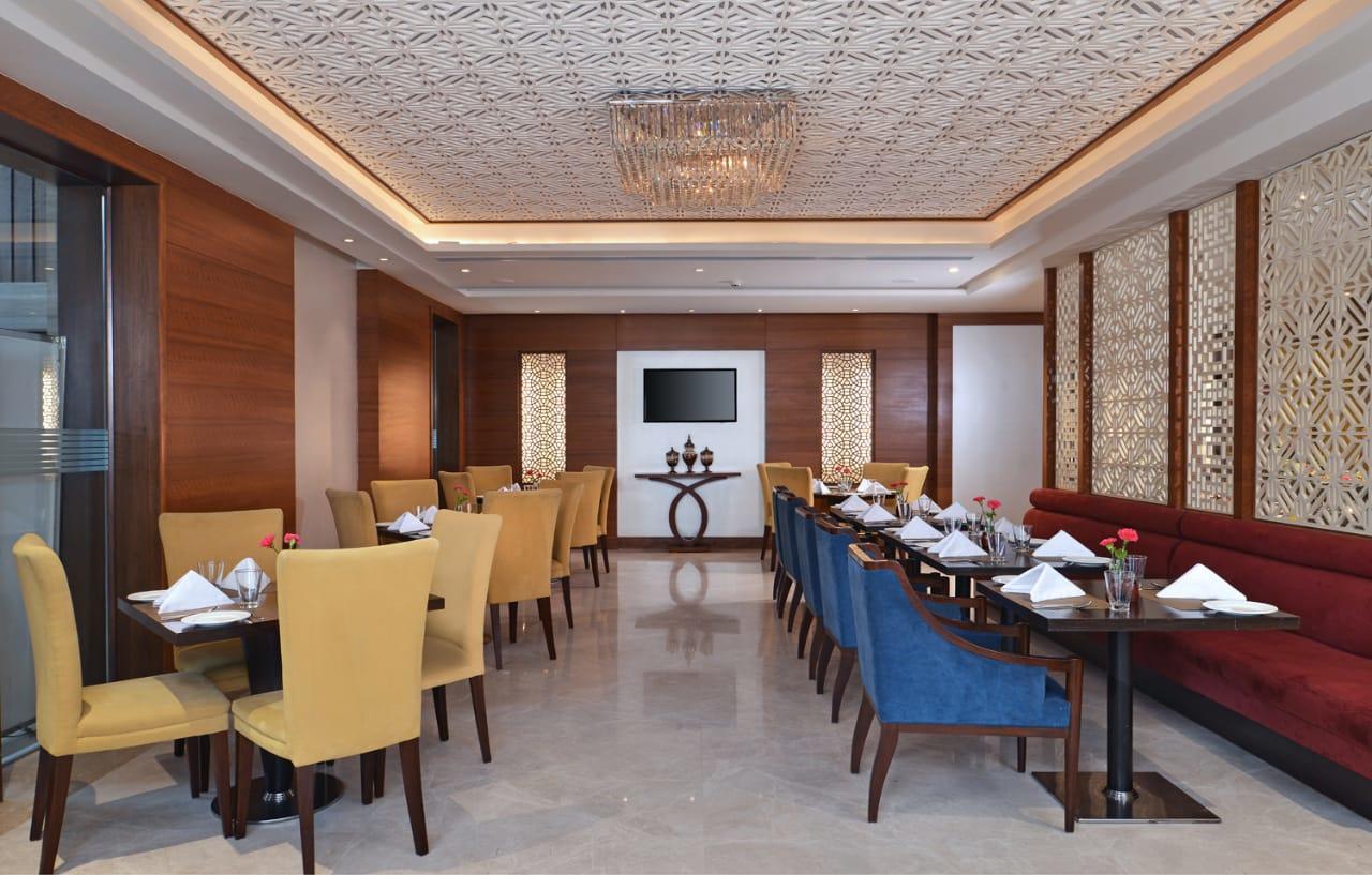 Golden Sarovar Portico Amritsar Exterior photo