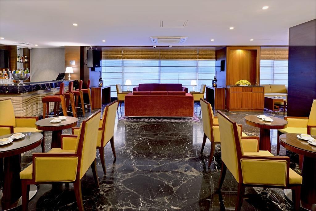Golden Sarovar Portico Amritsar Exterior photo