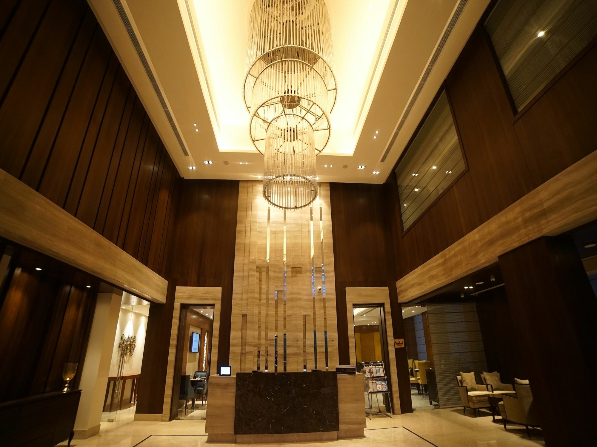 Golden Sarovar Portico Amritsar Exterior photo