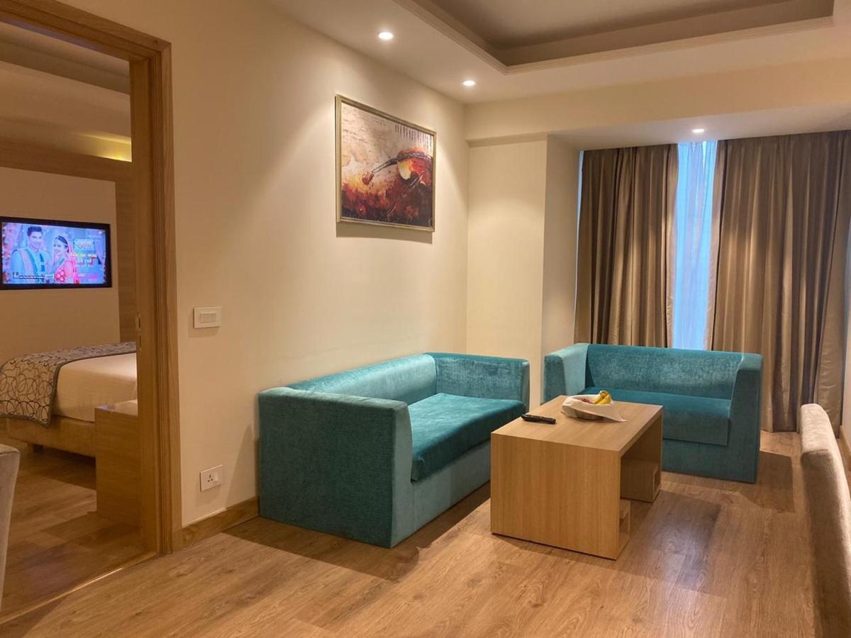 Golden Sarovar Portico Amritsar Exterior photo